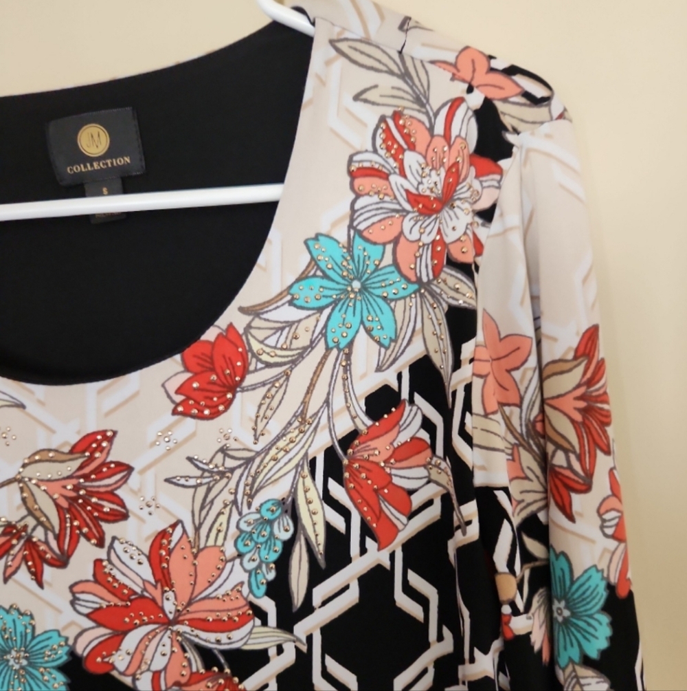 JM Collection Printed Tunic With Rhinestones - Picture 4 of 8